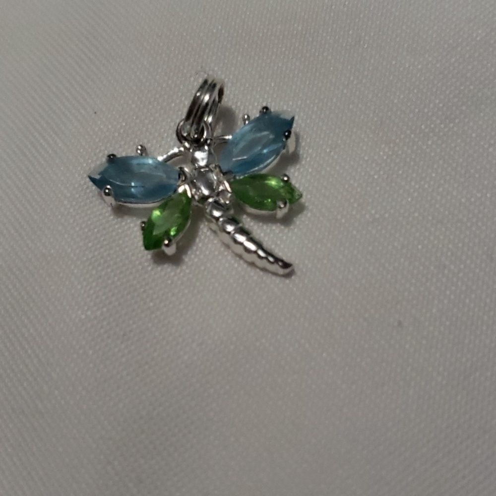 Several loose pendants/ butterfly turtle heart - Picture 2 of 6